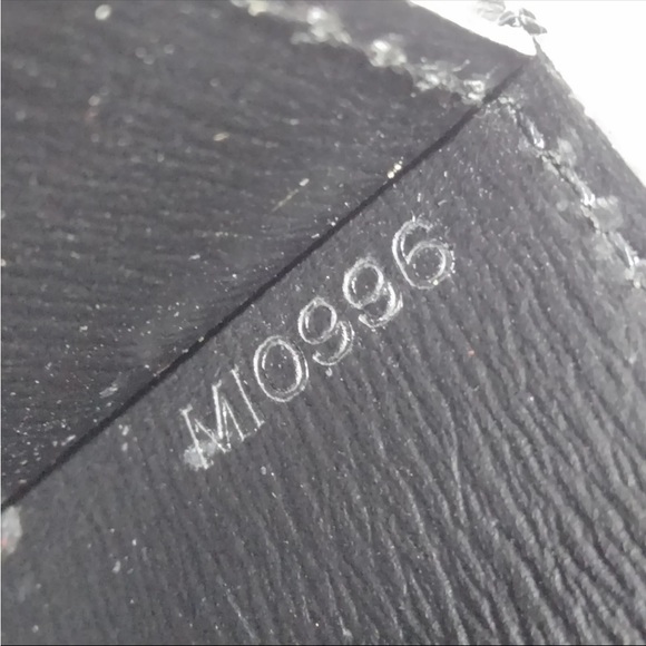 Louis Vuitton Pochette Arche Epi Black Shoulder / Handbag NOT FOR SALE - Picture 3 of 11